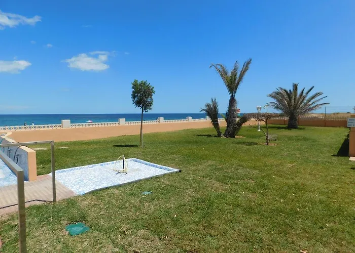 Alojamiento Acogedor Con Terraza Y Jardin