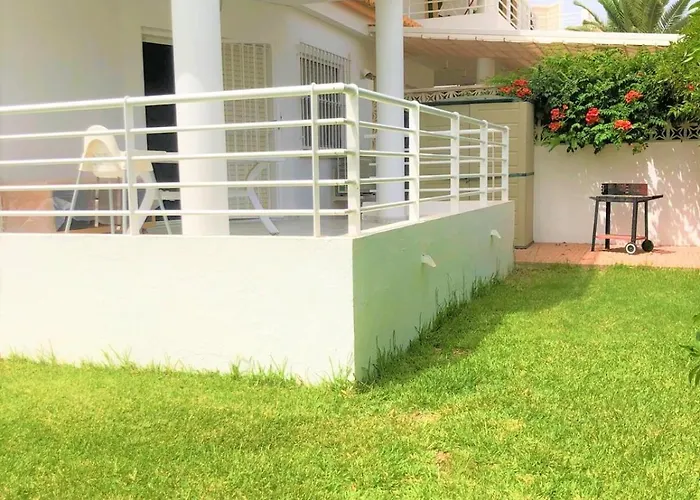 Alojamiento Acogedor Con Terraza Y Jardin